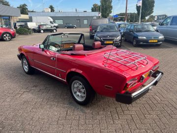 Fiat 124 Spider